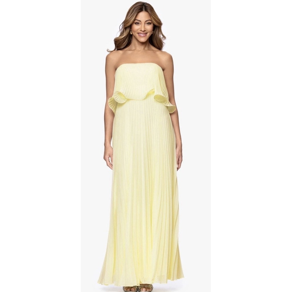 Betsy & Adam Women's Pleated Strapless Gown Lemon size 4 Pleated dress Flouncy